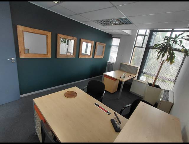 25.20M² OFFICE TO LET IN FOURWAYS